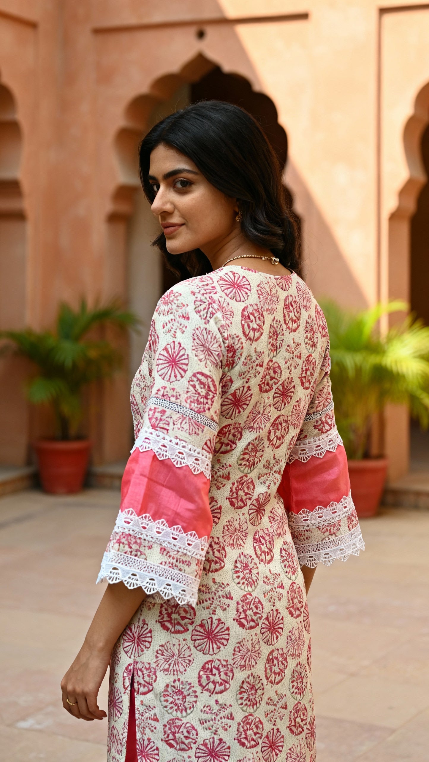 Elegant Pink Floral Print Cotton Kurta with Lace Detailing